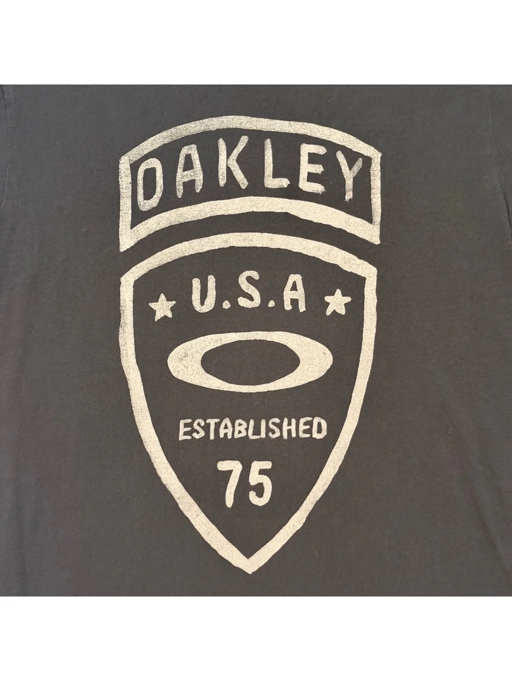 Oakley Buckle Men's Large Reg Black T-Shirt Logo Oakley USA Infinite Hero Tee